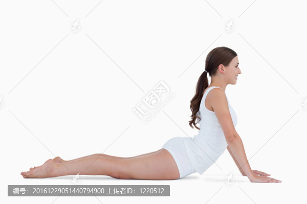 黑發(fā)女孩練習(xí)體操
