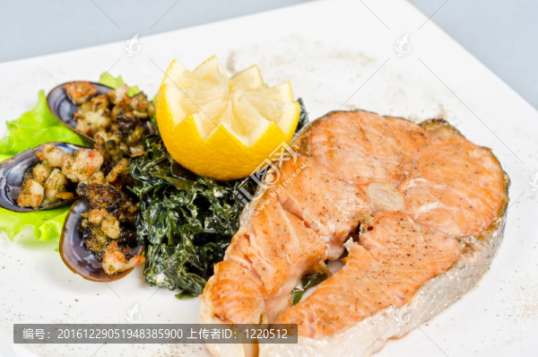 鮭魚肉排