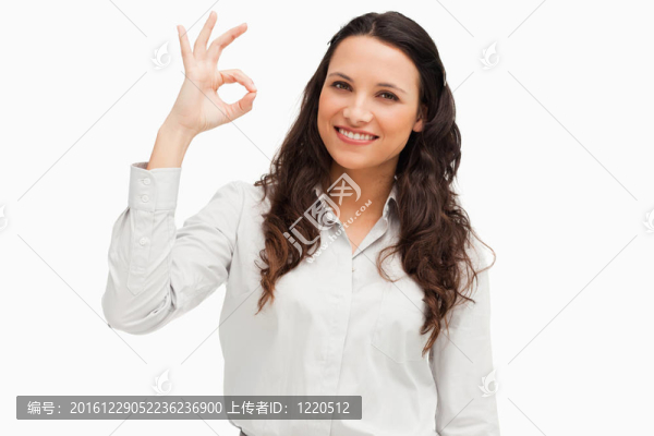 一個黑發(fā)審批手肖像