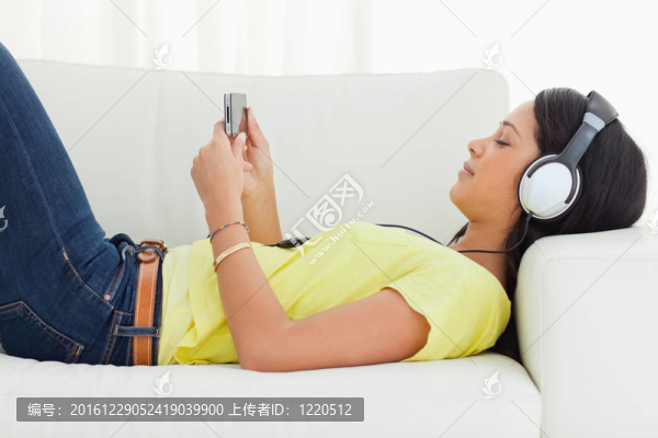 年輕的拉丁看視頻
