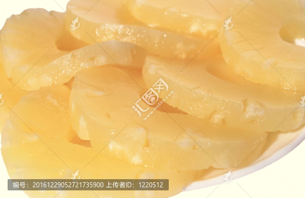 黃色罐裝菠蘿圈；素食