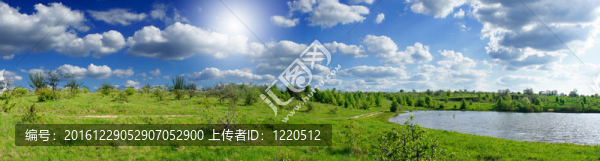 驚人的全景湖泊和草甸..