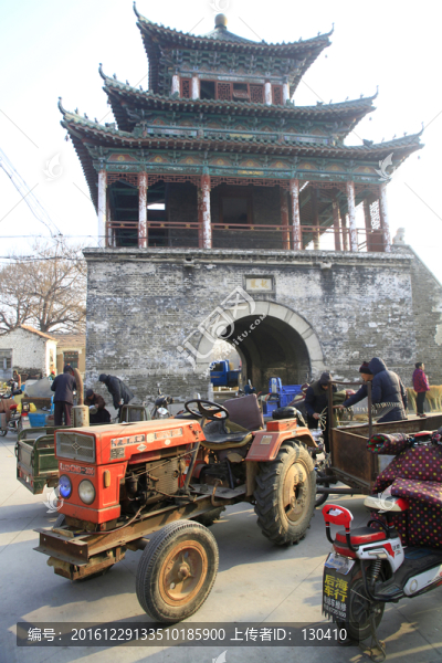 文昌閣,拖拉機(jī),小四輪