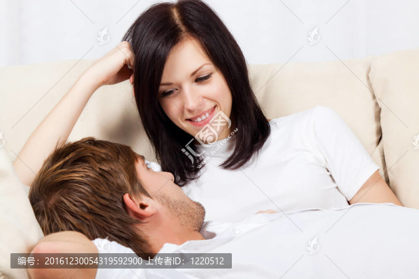 年輕的夫婦