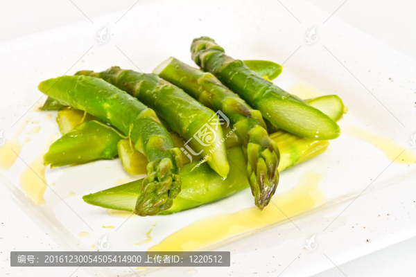 白底蘆筍