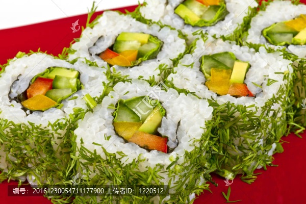 日本的素食卷蒔蘿和蔬菜