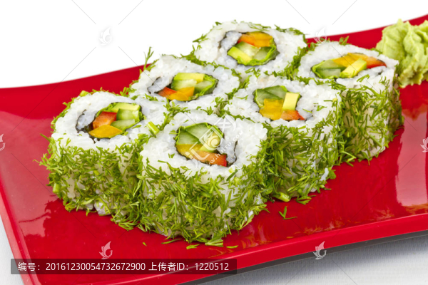 日本的素食卷蒔蘿和蔬菜