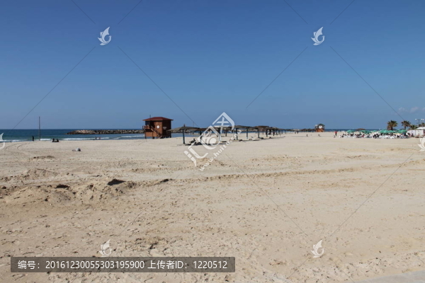 冬天的海灘