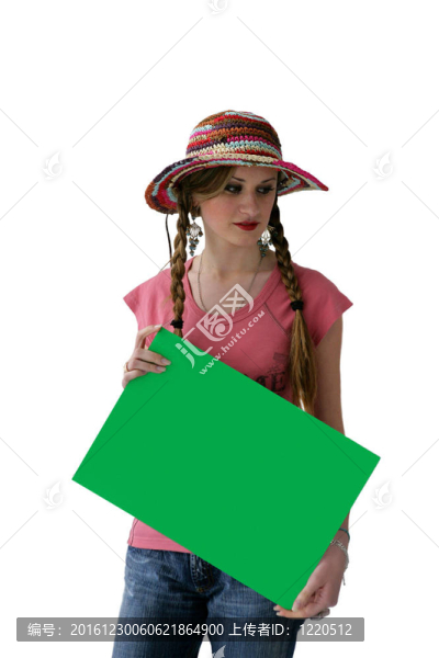戴著草帽的女人拿著綠色海報(bào)