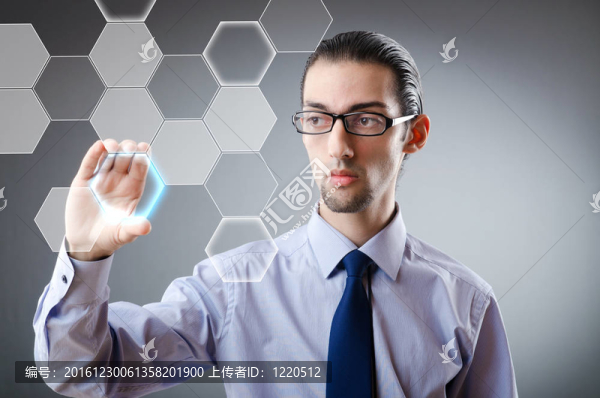 商家按下虛擬按鈕