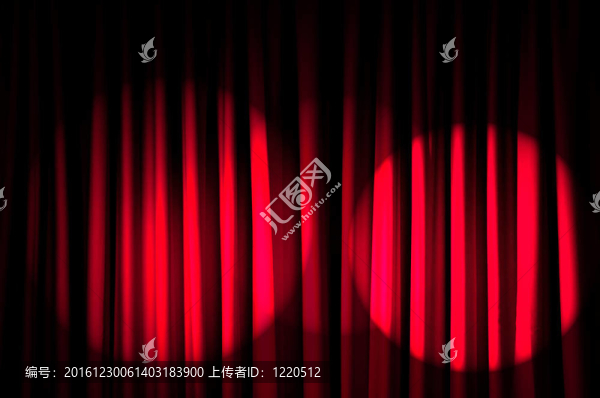 劇場理念中的明亮窗簾