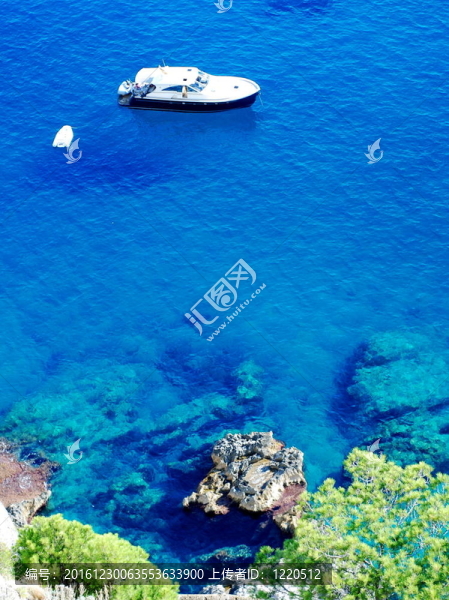 蔚藍(lán)的大海在Capri島