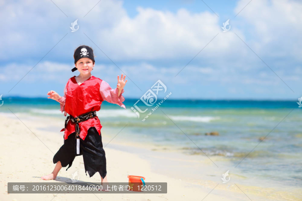 熱帶海灘海盜男孩