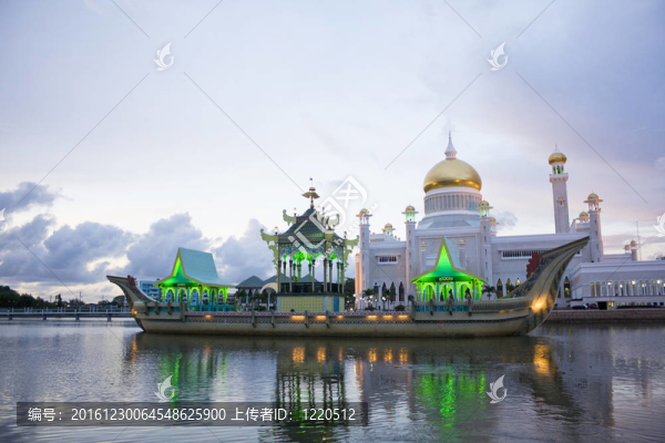 蘇丹奧瑪爾·阿里·賽福鼎清真寺；