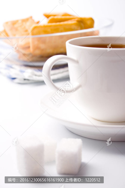 茶；糖和餅干