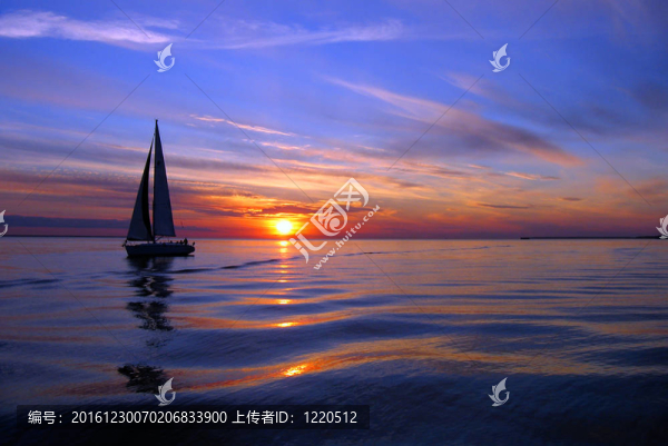 航行著色彩的海洋
