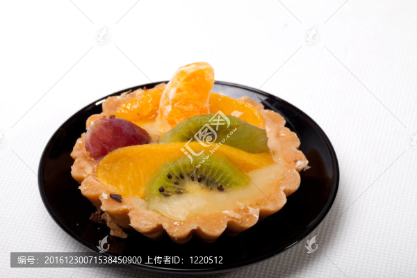 白色的水果蛋糕