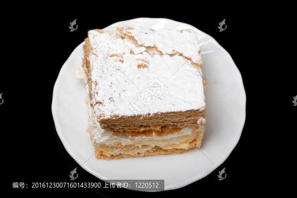 黑奶油奶油蛋糕