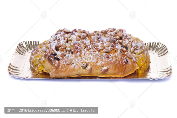 傳統(tǒng)葡萄牙復(fù)活節(jié)蛋糕