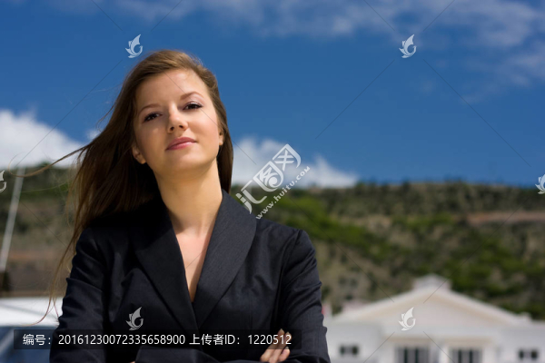 漂亮女人穿西裝