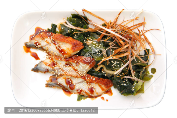 生魚片鰻魚的矩形板