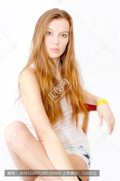 美麗的紅發(fā)女孩肖像