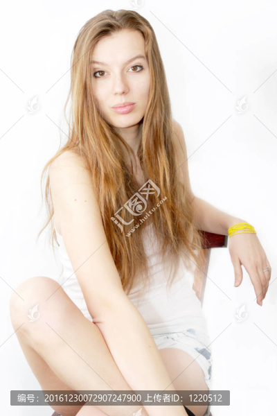 紅頭發(fā)的女孩