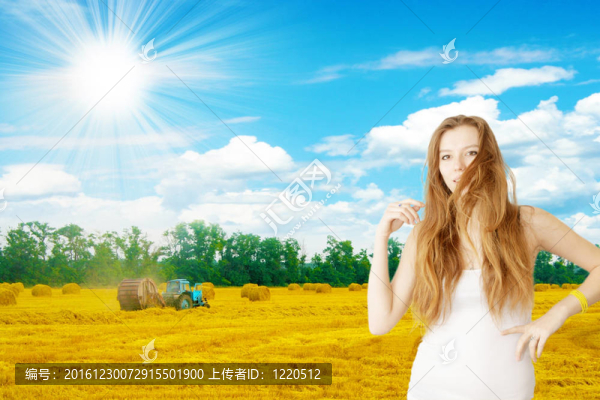 女孩和草甸
