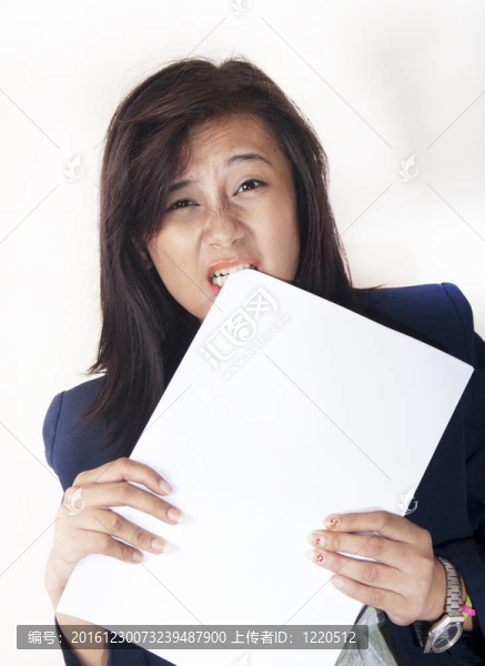 女性商業(yè)咬紙