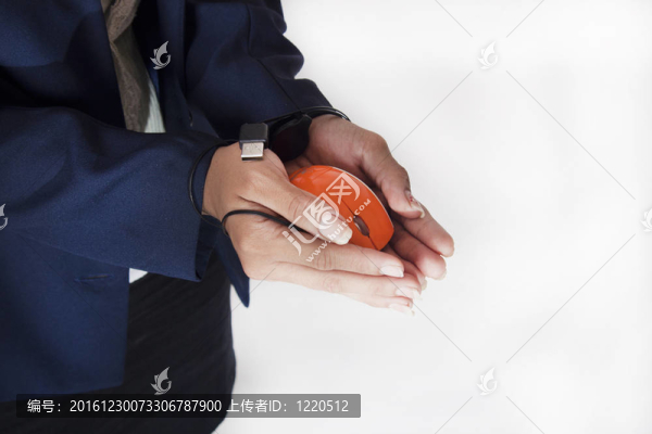 女人經(jīng)營鼠標