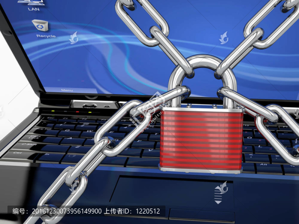 PC安全。帶鎖鏈的筆記本電腦