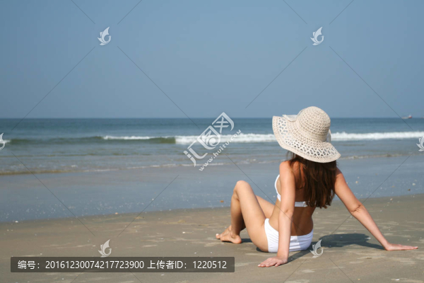 海灘上的女人