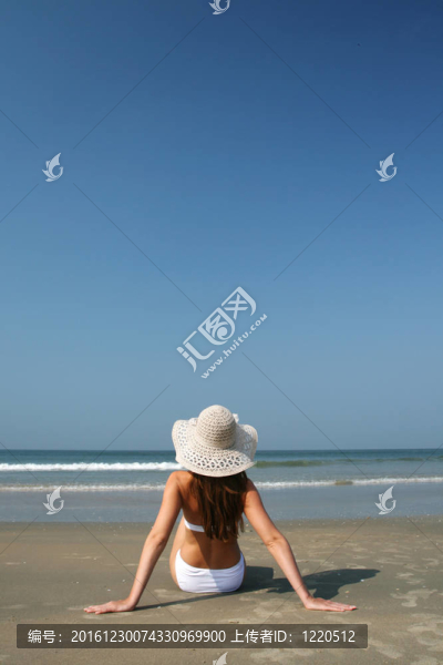海灘上的女人