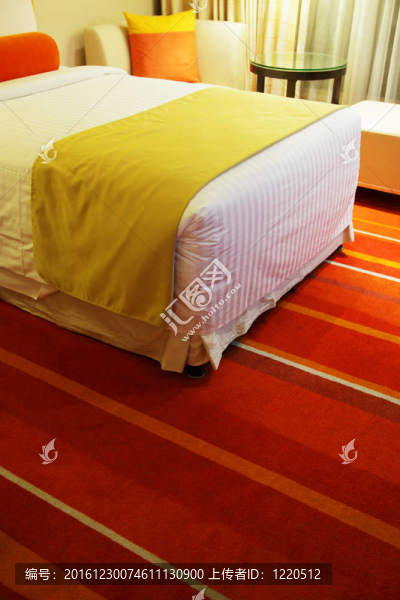 臥室；家具和紡織品