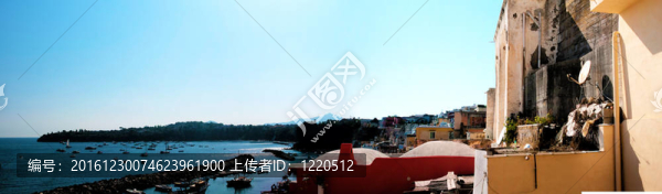 Naples的普羅奇達島盡收眼底；