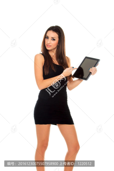 女子手持平板觸摸屏電腦