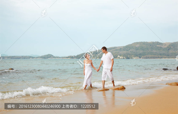 海灘情侶