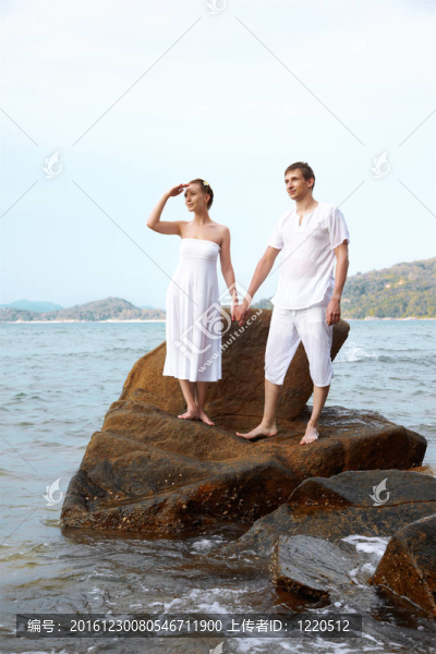 海灘情侶