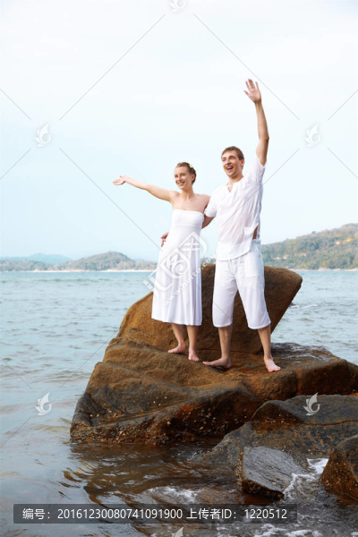 海灘情侶