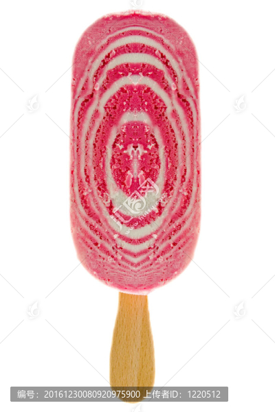 草莓冰淇淋