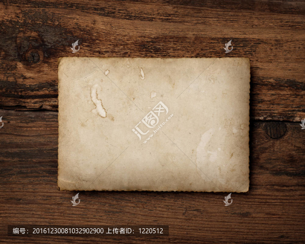 木頭上的老照片明信片
