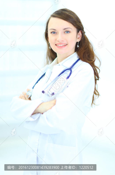 一位年輕漂亮的女醫(yī)生
