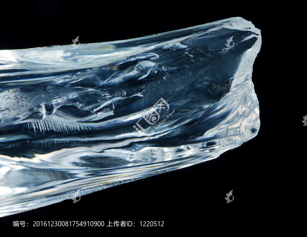 破碎的玻璃