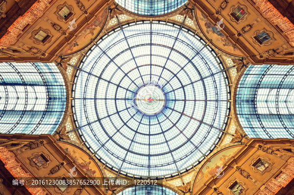 商業(yè)街廊購物中心Vittorio,Emanuele,II。