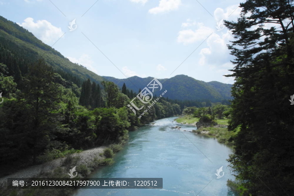 在秋田的山溝dakikaeri