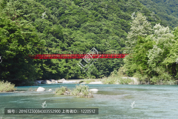 在秋田的山溝dakikaeri