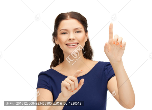 女人用手指向上