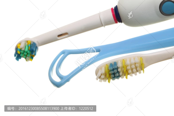 白色牙刷