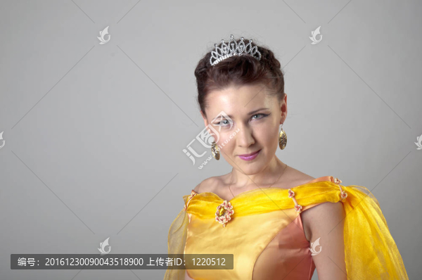 一個(gè)年輕的女巫
