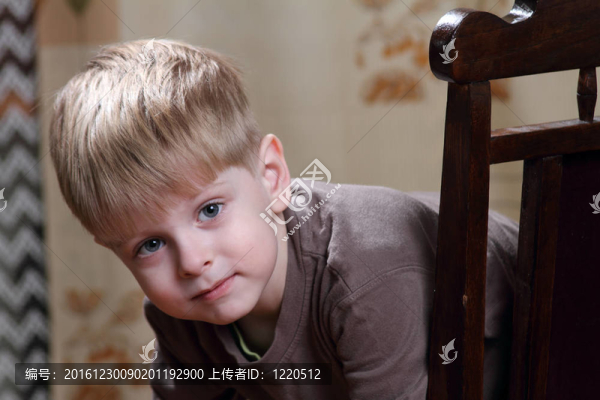 可愛(ài)的男孩